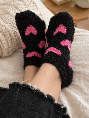 Well Worn Cozy Black Fuzzy Ankle Socks with Hot Pink Hearts